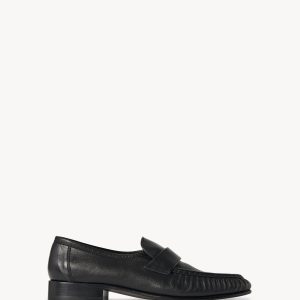 Soft Loafer